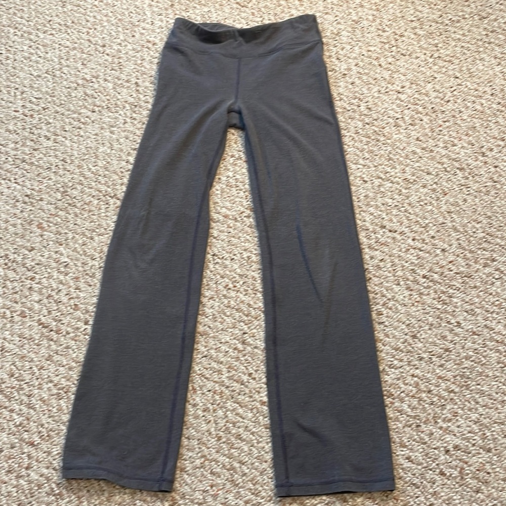 Gray yoga pants